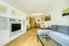 Queenstown Road London SW11 photo 1