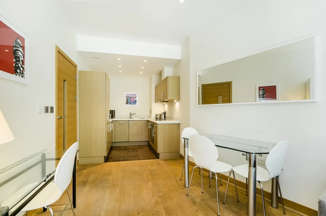 Queenstown Road London SW11 photo 7
