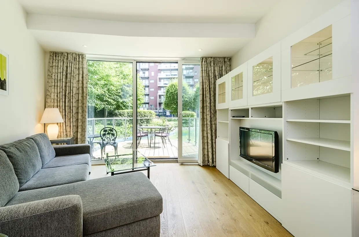 Queenstown Road London SW11 photo 8
