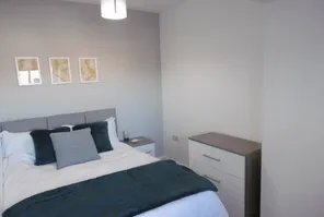 Main property image