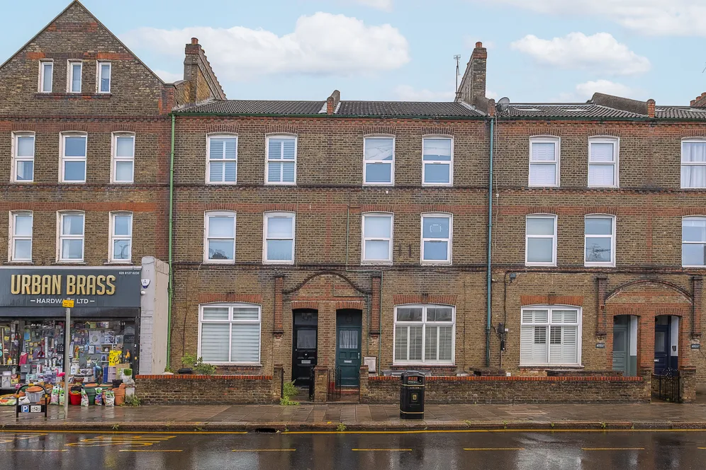 Garratt Lane, London, SW18 photo 2