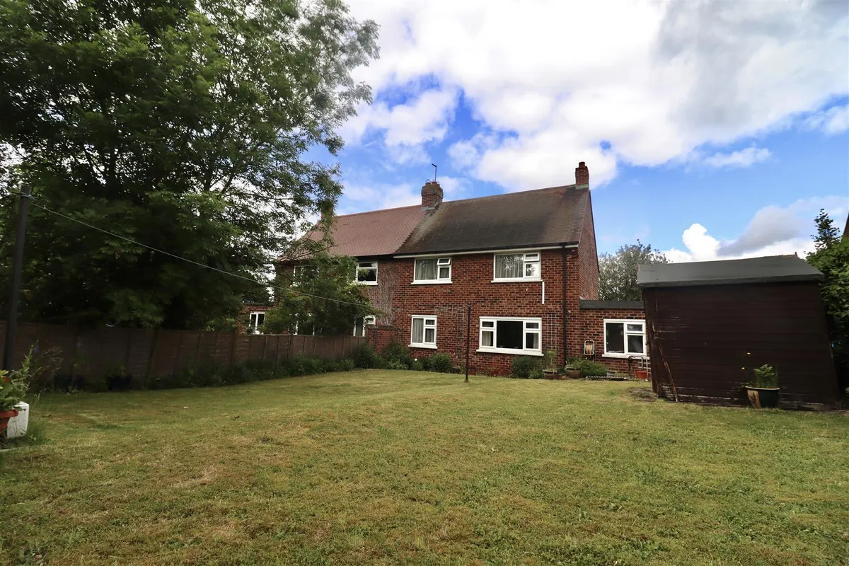 Mill Hill, Ellerker, Brough