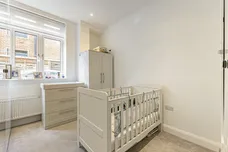 Pynnacles Close, Stanmore, HA7 photo 4