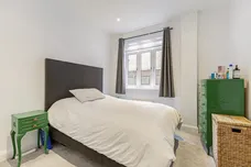 Pynnacles Close, Stanmore, HA7 photo 5