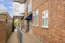Pynnacles Close, Stanmore, HA7 photo 7