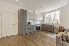 Pynnacles Close, Stanmore, HA7 photo 10