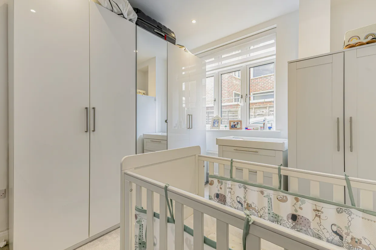 Pynnacles Close, Stanmore, HA7 photo 11