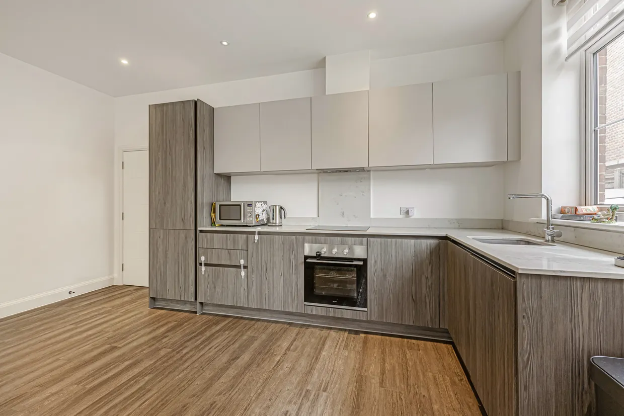 Pynnacles Close, Stanmore, HA7 photo 12