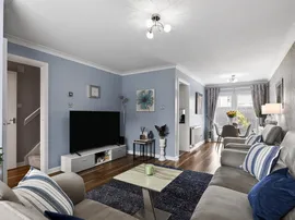 Robertson Drive, Renfrew thumb 3