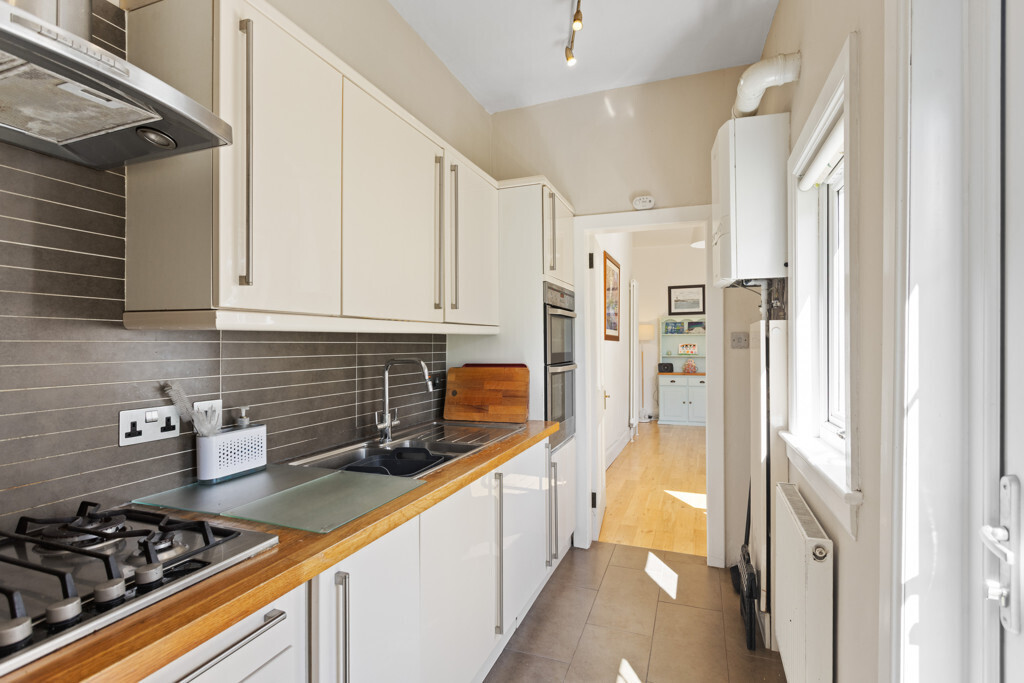 17 Plewlands Gardens, Morningside, Edinburgh, EH10 5JS Image 11