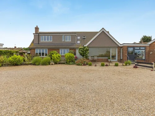 Cromer Road, Beeston Regis, Sheringhamphoto