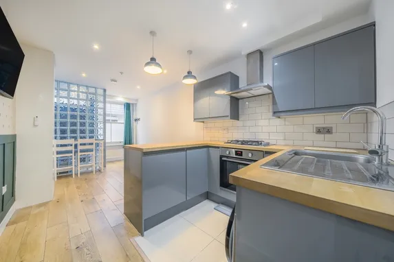 Preston Close, Walworth, SE1