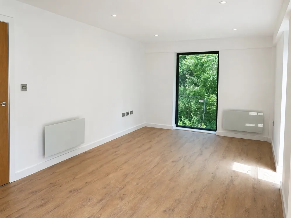 1 Thackeray Lane Godalming GU7 photo 5