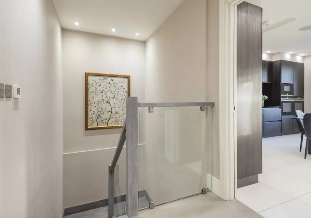 Fitzjohns Avenue London NW3 photo 8