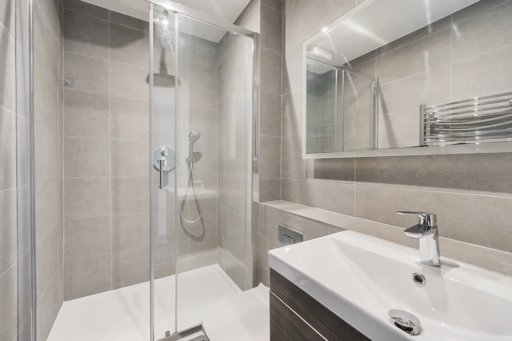 Rotherhithe Old Road, Surrey Quays, E16 photo 8