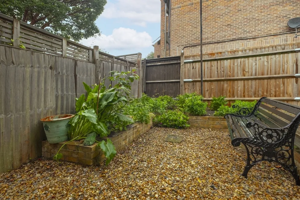 Cargill Road London SW18 photo 4