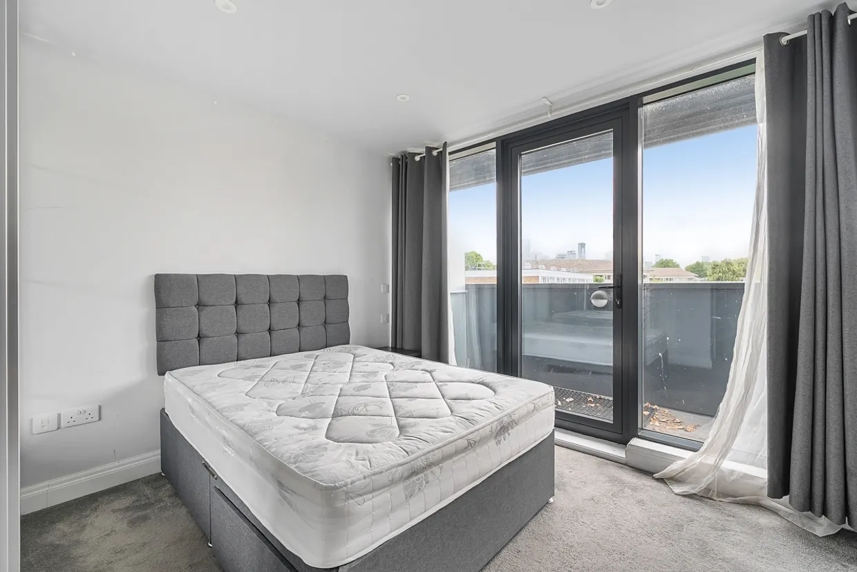 Rotherhithe Old Road, Surrey Quays, E16 photo 10