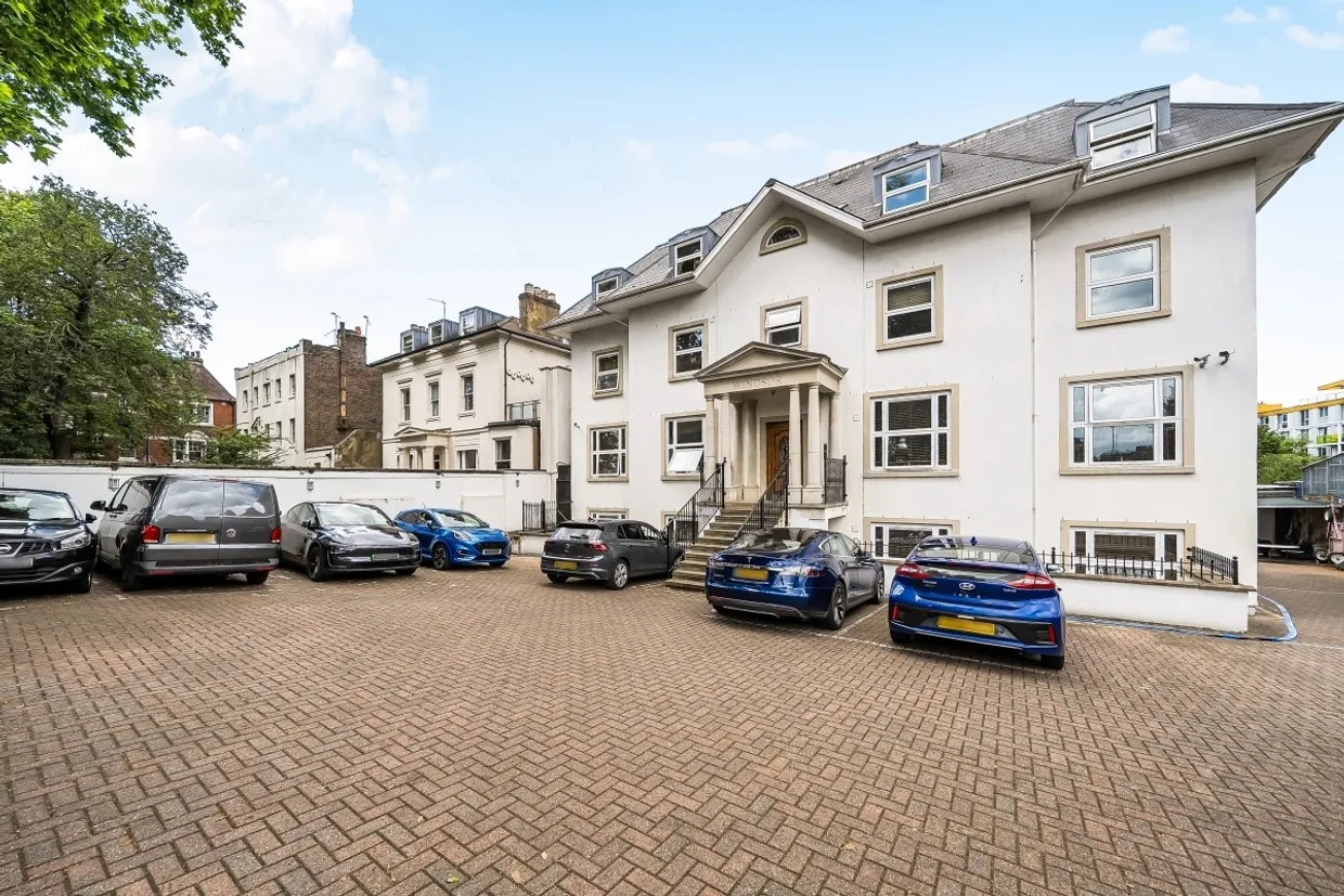 Windsor Court London N8 photo 4