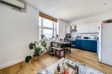 Windsor Court London N8 photo 5