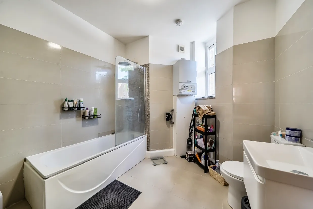 Windsor Court London N8 photo 9