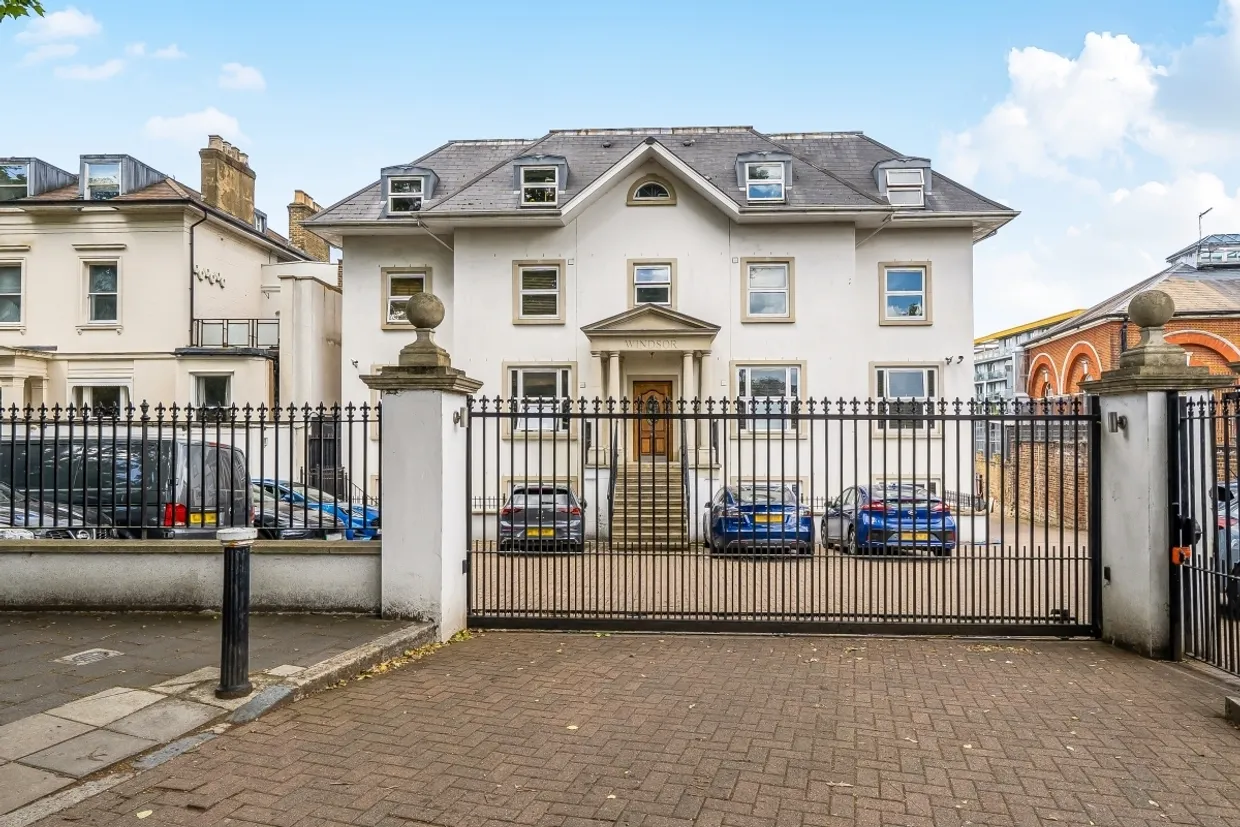 Windsor Court London N8 photo 11
