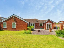 Latham Avenue, Helsby, Frodsham thumb 3
