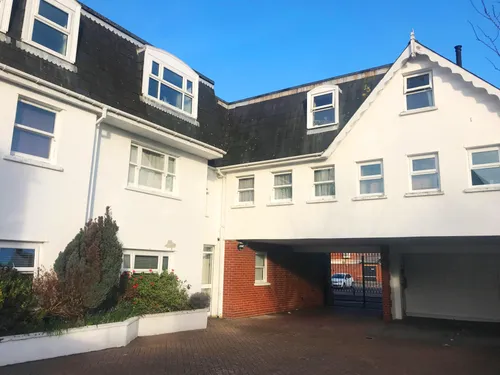 18 Ashby Place, SOUTHSEAphoto