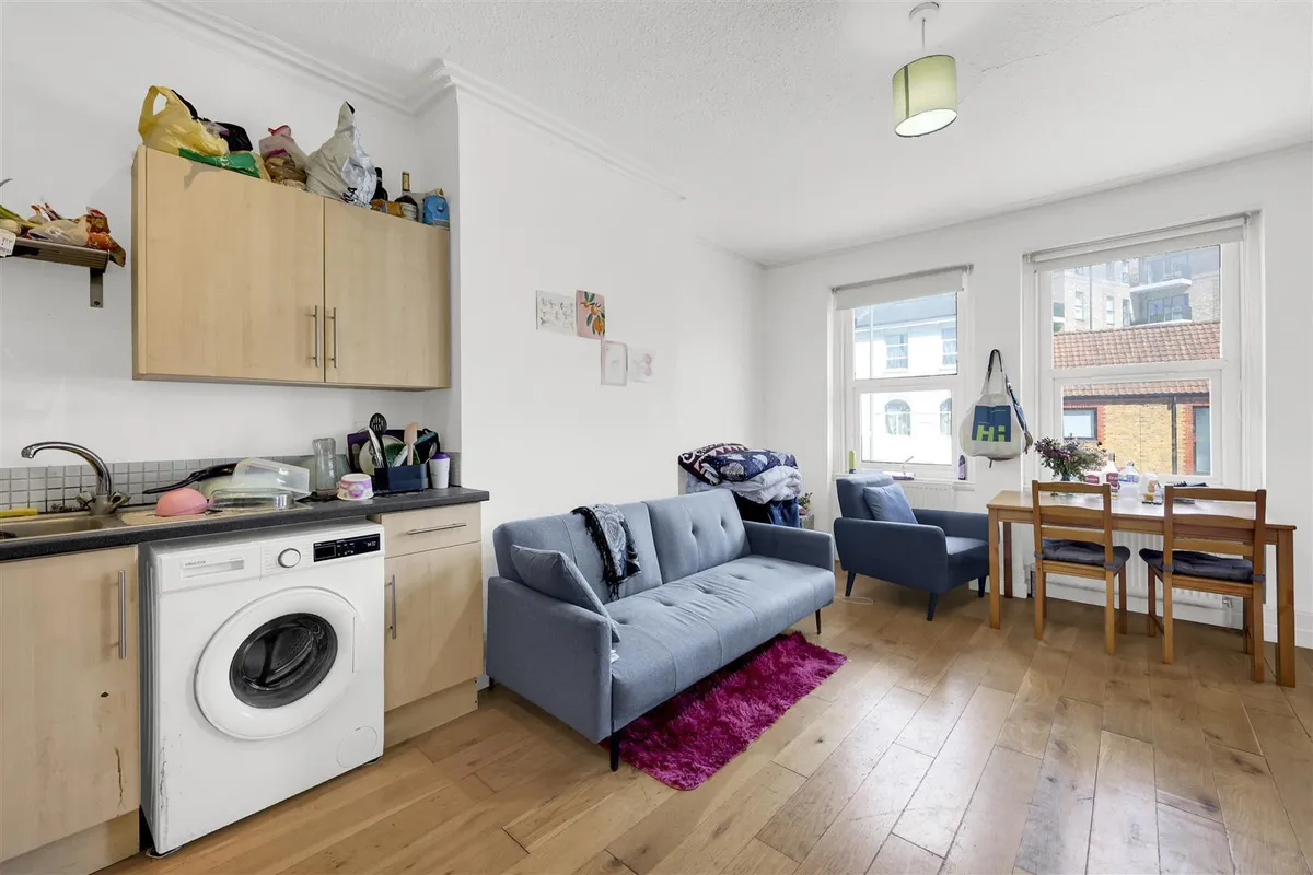 Finchley Road, London, NW2
