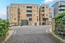 Pegs Lane, Hertford, SG13 photo 13
