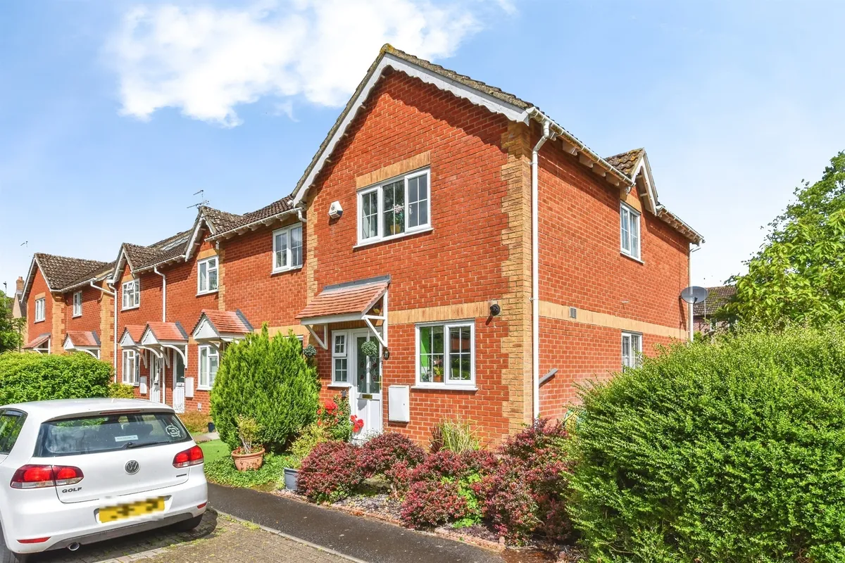 Marina Close, Devizes