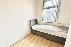 Ecclesburn Road, LEEDS
