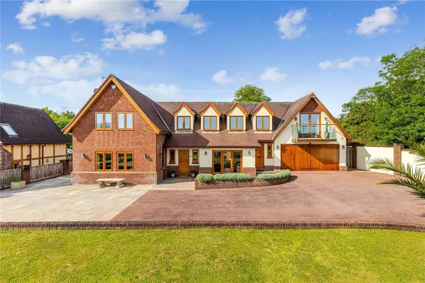 Bascombe Road, Churston Ferrers, TQ5 photo 1