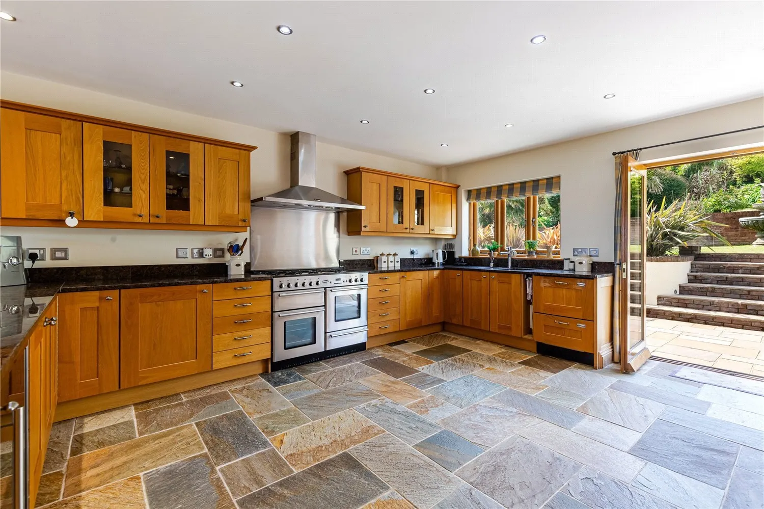 Bascombe Road, Churston Ferrers, TQ5 photo 5