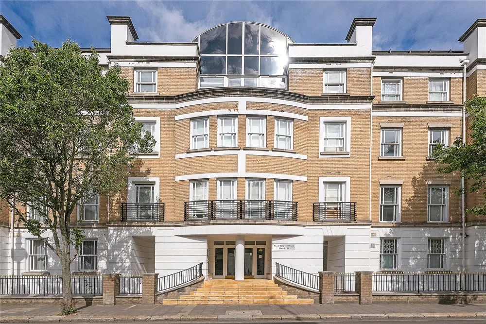 Hugh Street, Pimlico, London, SW1V