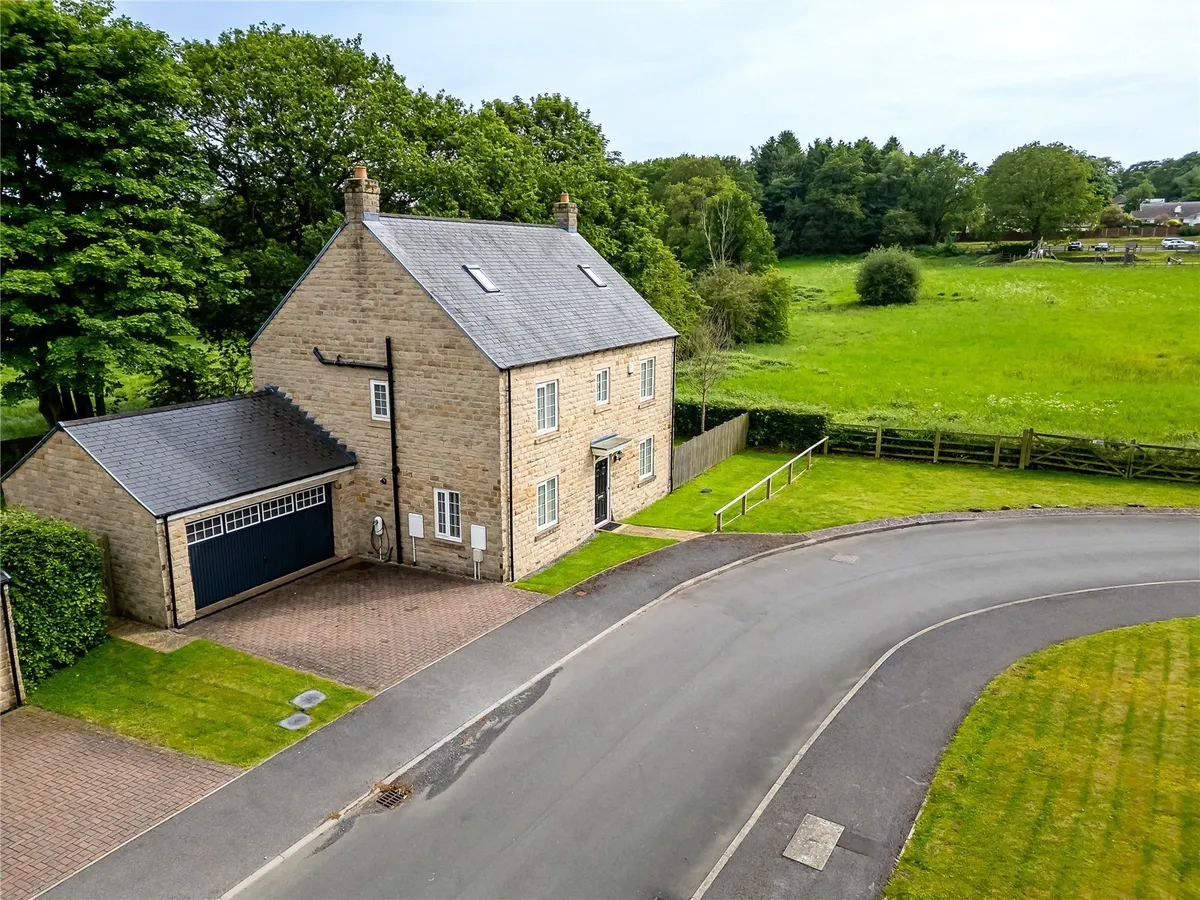 Castle Court, Scarcroft, LS14