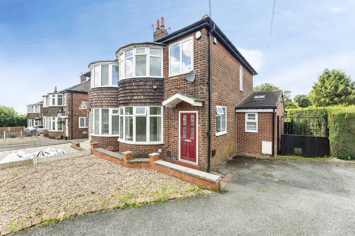 Dewsbury Road, Tingley, WAKEFIELD
