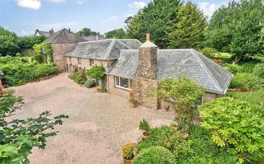 Berry Pomeroy, Totnes outskirts