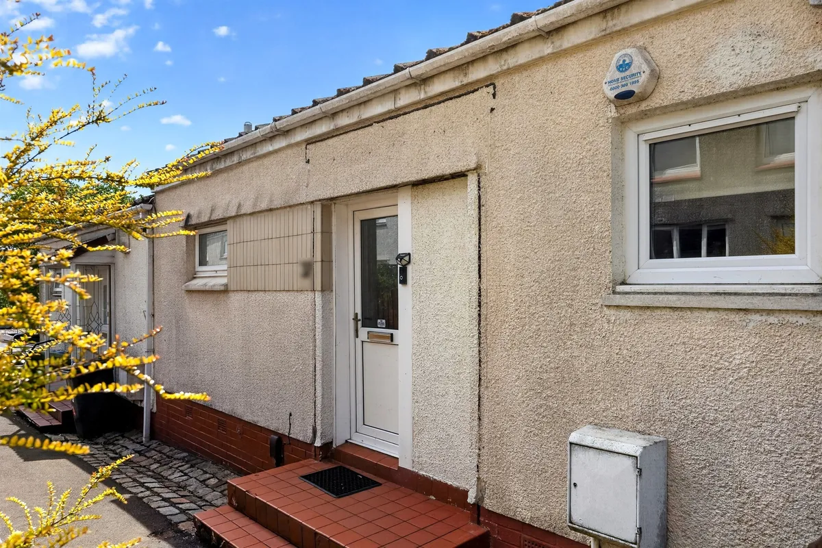 Hamilton Drive, Erskine