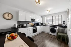 Hamilton Drive, Erskine