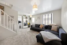 Hamilton Drive, Erskine