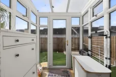 Hamilton Drive, Erskine