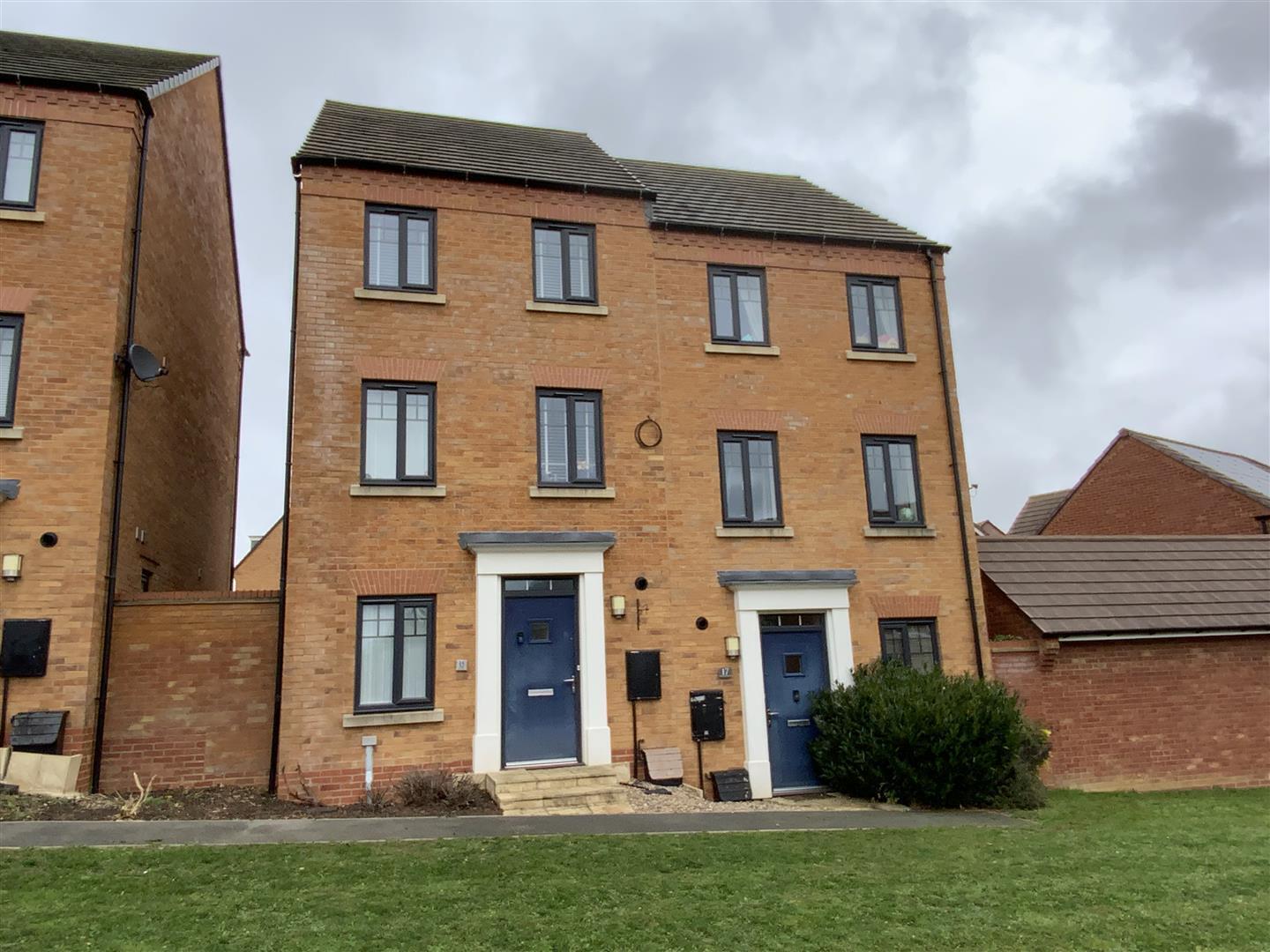 Cicero Crescent, Fairfields, Milton Keynes Image 1