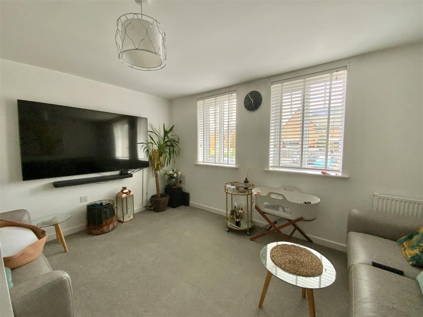 Cicero Crescent, Fairfields, Milton Keynes Image 5