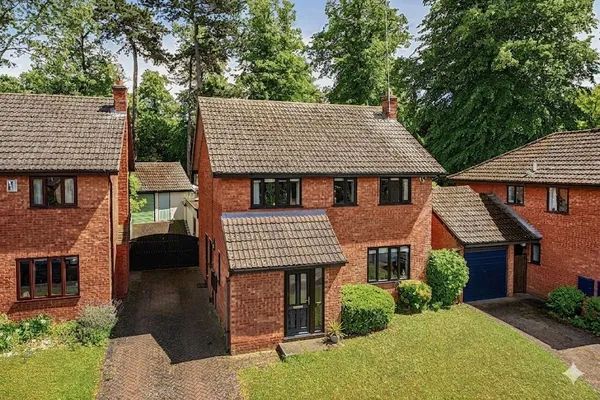 The Avenue, Cliftonville, NN1 photo 1