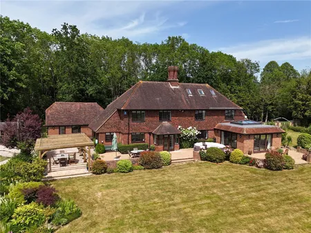 East Street, Hunton, ME15