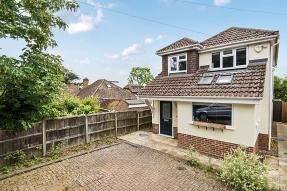 Upper Hale Road, Farnham, GU9