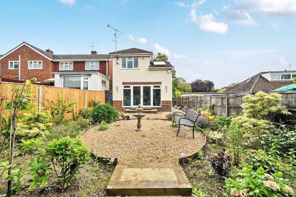 Upper Hale Road, Farnham, GU9 photo 9