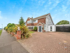 Yallop Avenue, Gorleston, Great Yarmouth photo