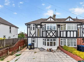 Kingsbridge Road, Morden photo