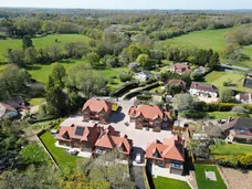 Bowling Alley, Crondall Farnham, GU10 photo 14